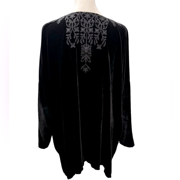 Johnny Was Antonella Velvet Tunic in Black. Size L. EUC - Picture 3 of 11